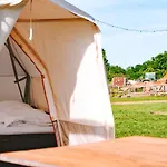 Luxusní stan Domo Camp - Nature Glamping Hof Viehbrook